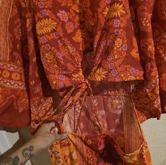 FARM Rio Anthro Orange Flutter Sleeve Tie Back Mini M - Picture 5 of 6